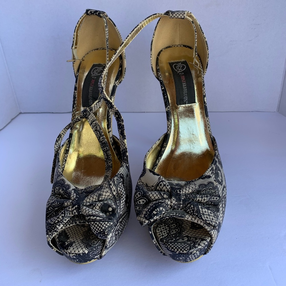 Vintage style skull high heels